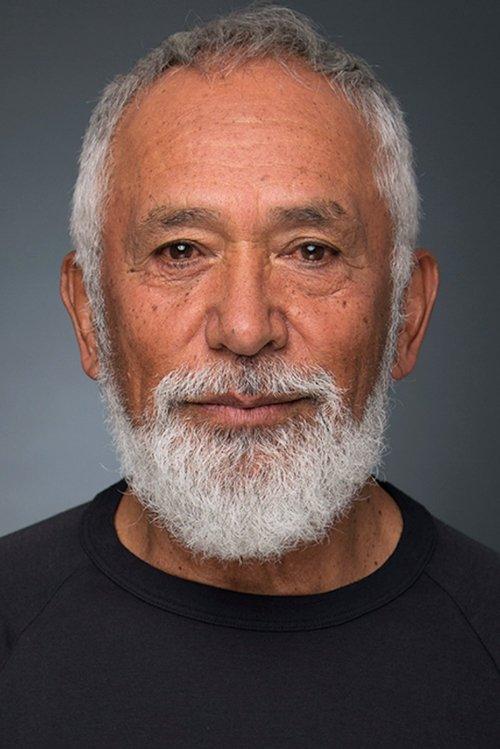 George Henare fotoğrafı