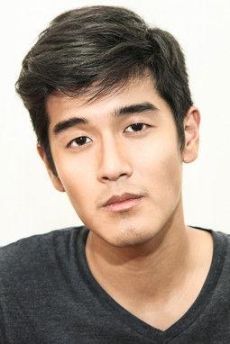 Nathan Hartono fotoğrafı