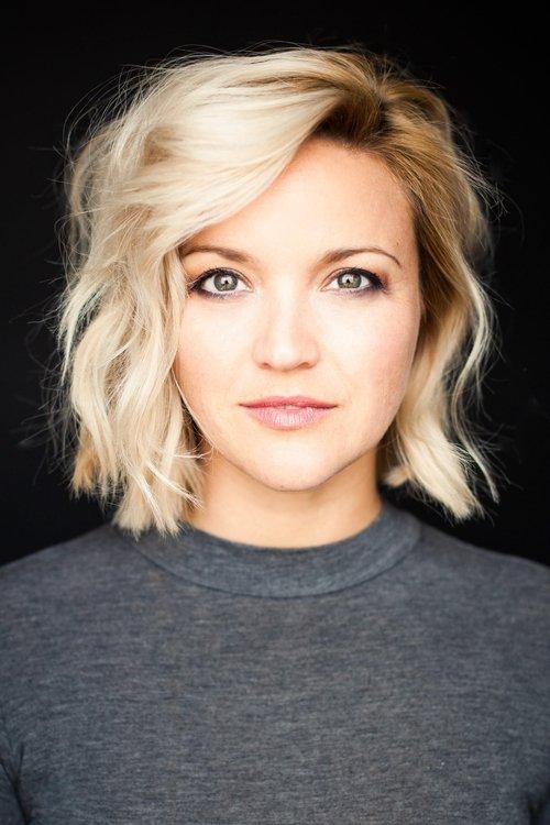 Julie Ringuette fotoğrafı