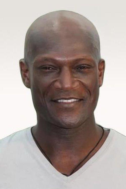 Peter Mensah fotoğrafı