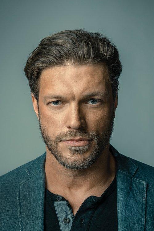 Adam Copeland fotoğrafı