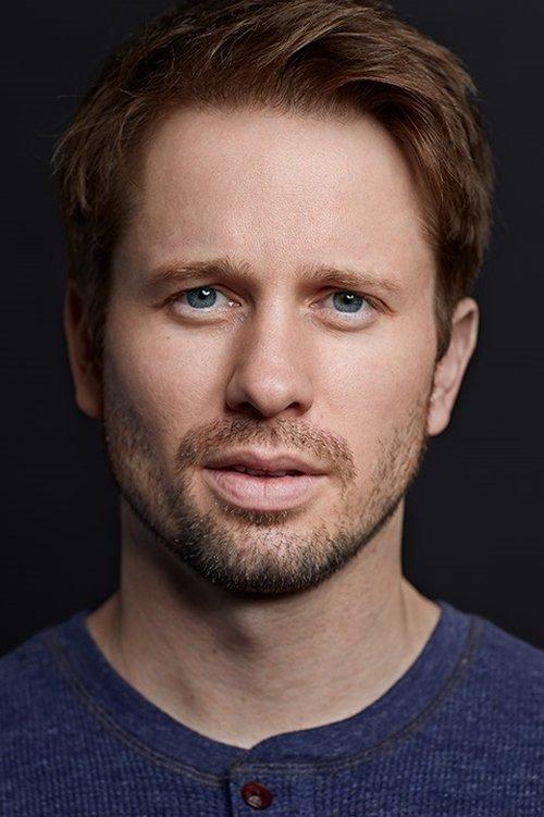 Tyler Ritter fotoğrafı