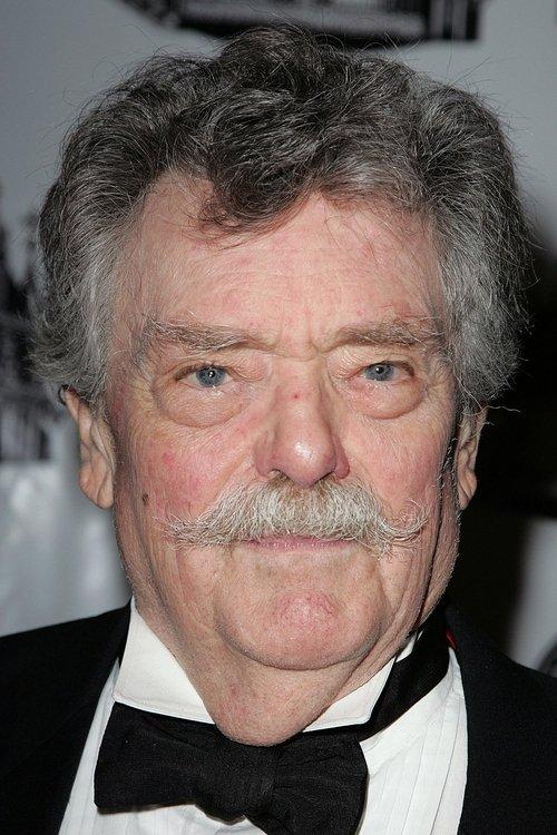 Bernard Fox fotoğrafı