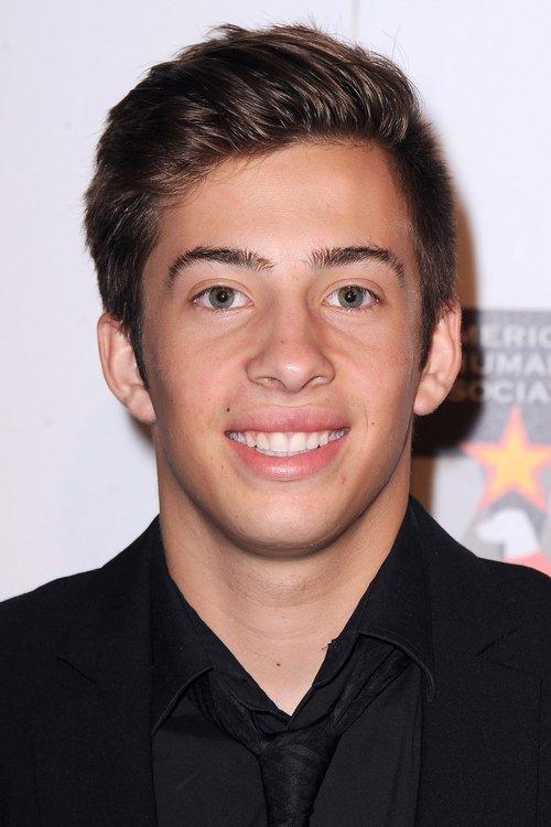 Jimmy Bennett fotoğrafı