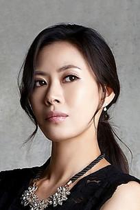 Yoo Chae-young fotoğrafı