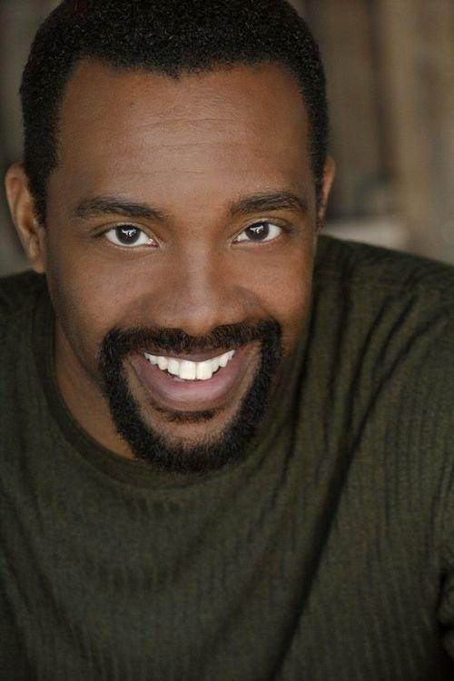 Byron Minns fotoğrafı