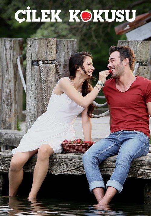 Çilek Kokusu dizi afişi