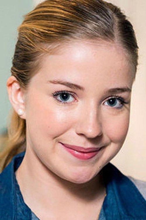 Hannah Endicott-Douglas fotoğrafı