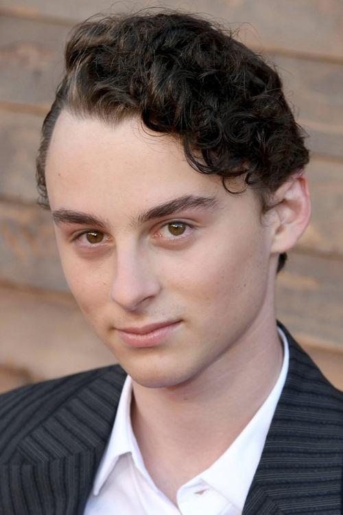 Wyatt Oleff fotoğrafı