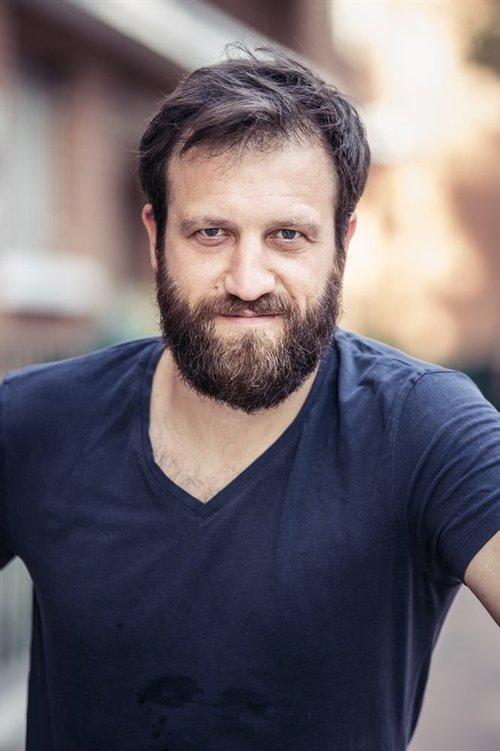 Satya Dusaugey fotoğrafı