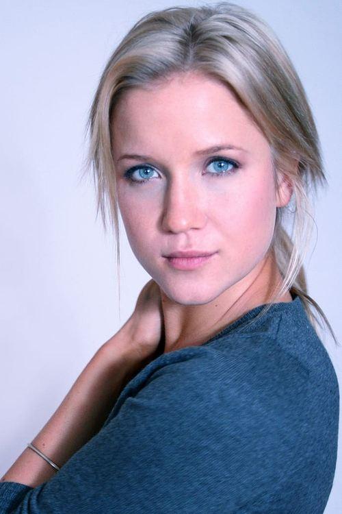 Jessy Schram fotoğrafı