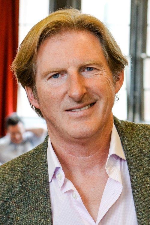 Adrian Dunbar fotoğrafı