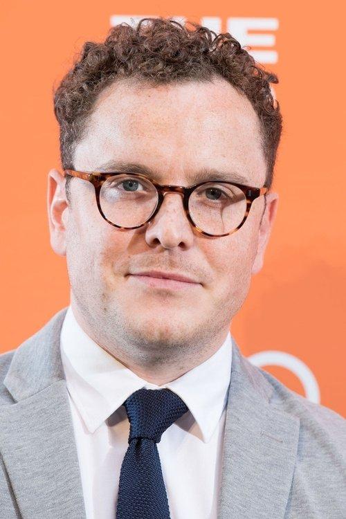 Joshua McGuire fotoğrafı