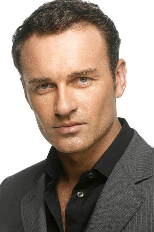 Julian McMahon fotoğrafı