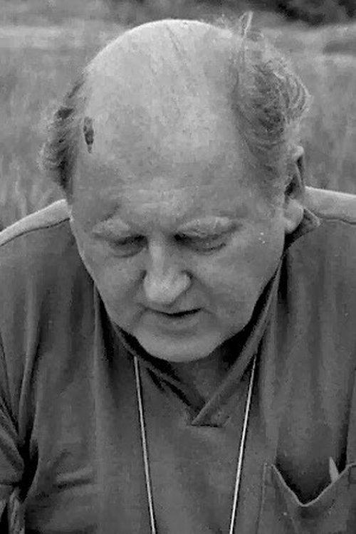 John Gilling fotoğrafı