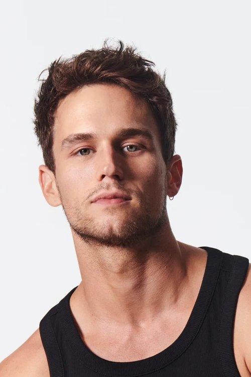 Brandon Flynn fotoğrafı