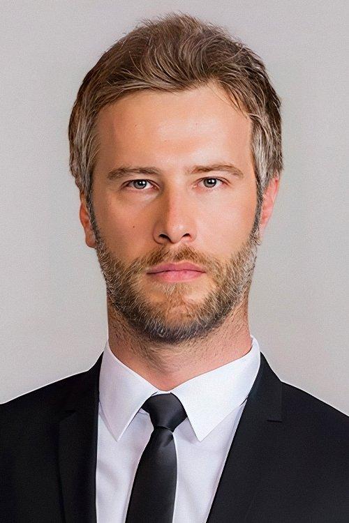 Özgür Çevik fotoğrafı