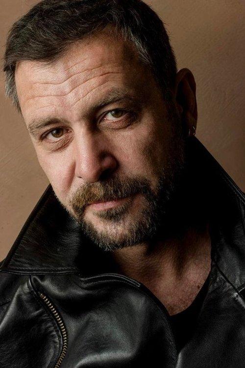 Nejat İşler fotoğrafı