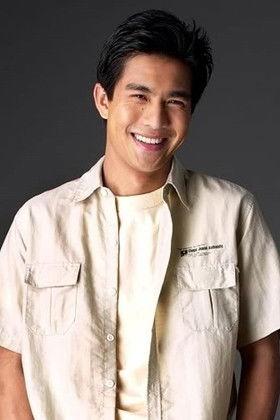 Pierre Png fotoğrafı