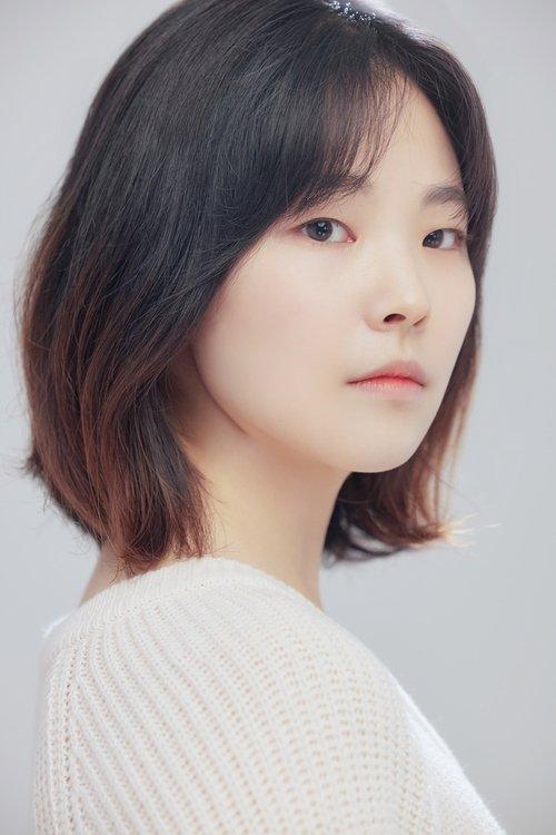 Kim Min-ju fotoğrafı