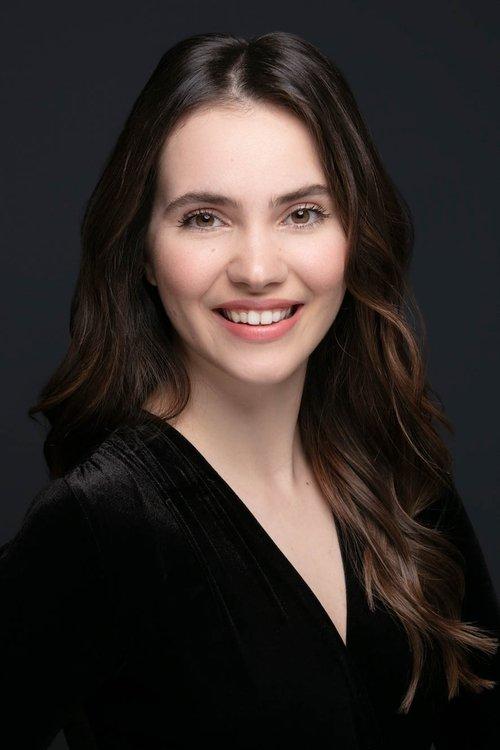 Almila Ada fotoğrafı