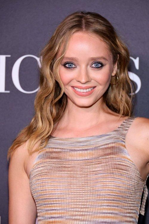 Madeleine Arthur fotoğrafı