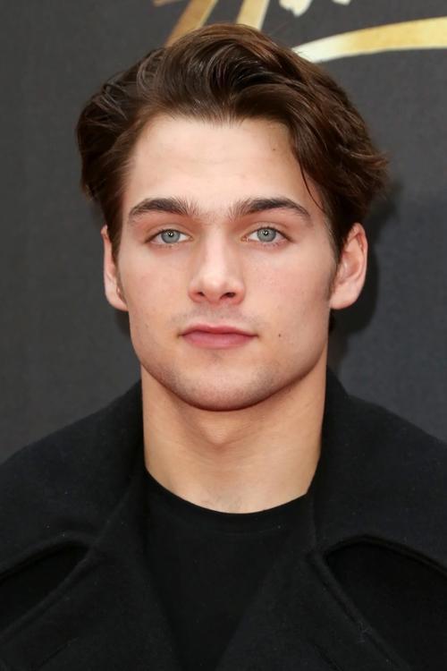 Dylan Sprayberry fotoğrafı