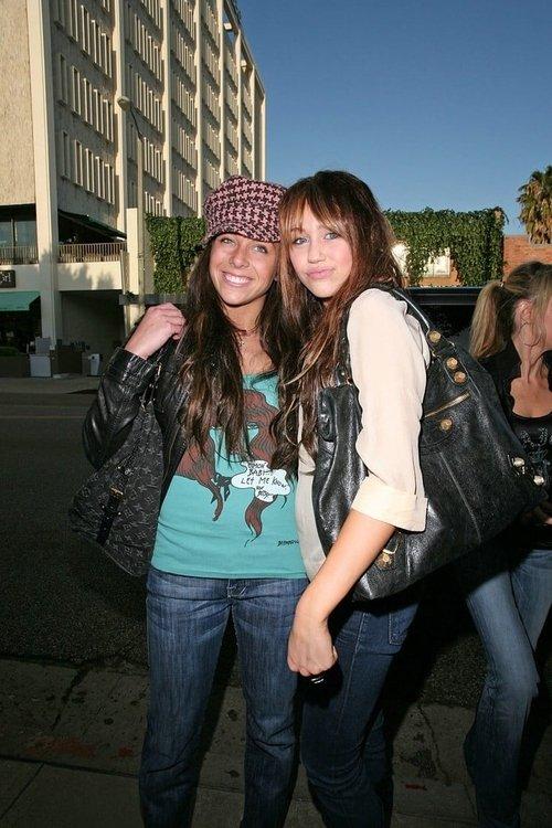 The Miley and Mandy Show dizi afişi