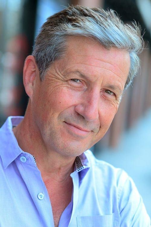 Charles Shaughnessy fotoğrafı