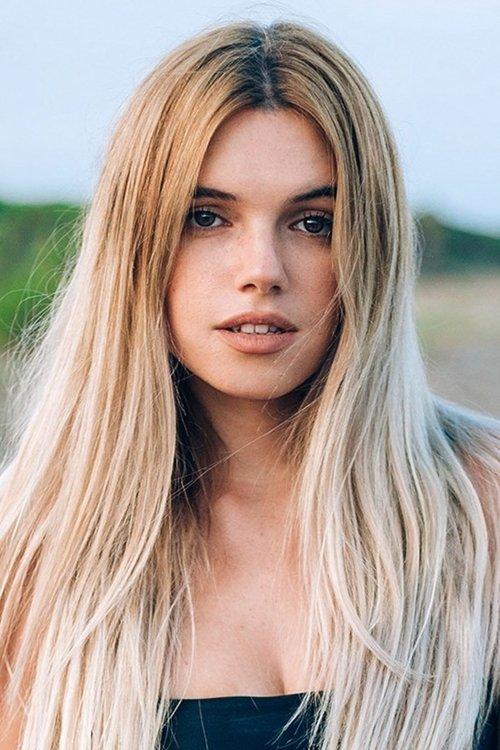 Julianne Binard fotoğrafı