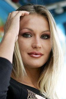 Éva Henger fotoğrafı