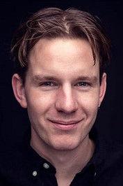 Simon Tang fotoğrafı