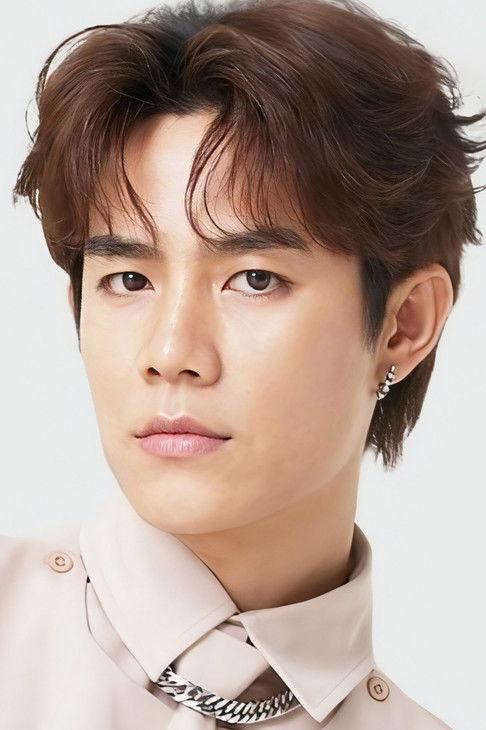 Tinnakorn Puwasakdiwong fotoğrafı