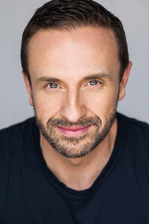 Mitchell Butel fotoğrafı