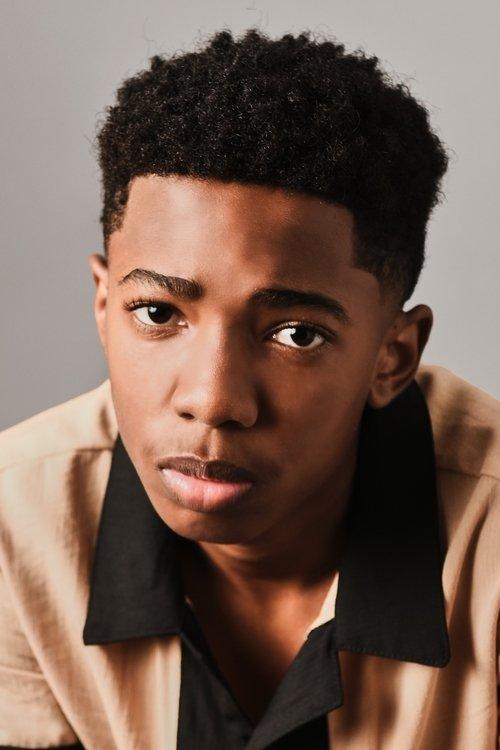 Seth Carr fotoğrafı