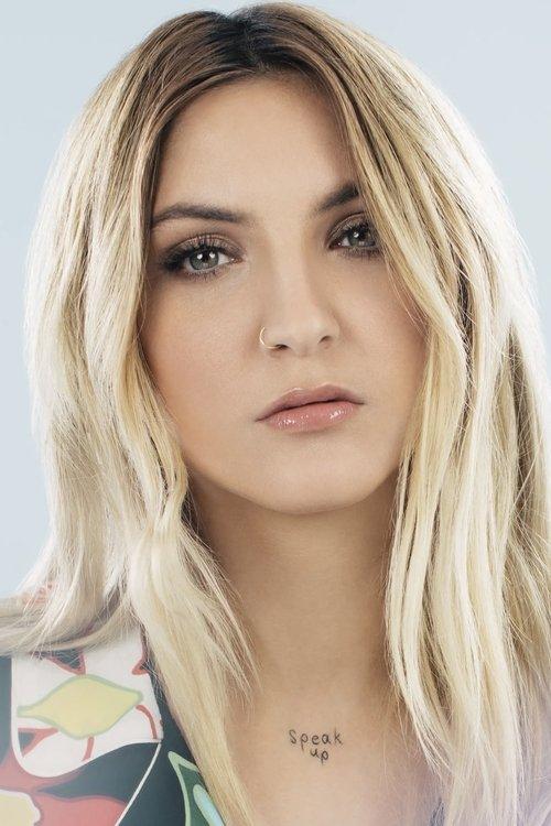 Julia Michaels fotoğrafı