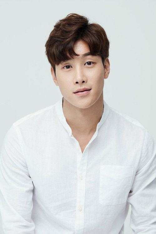 Lee Si-kang fotoğrafı