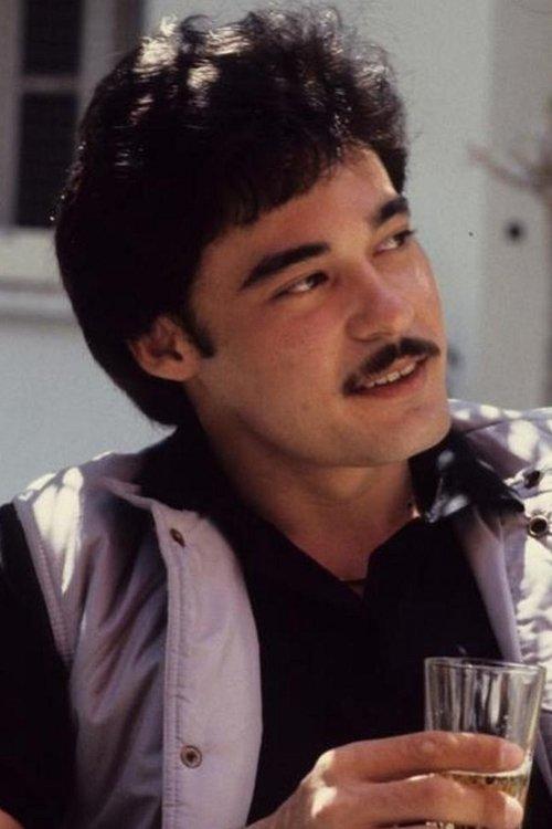 Mark Gil fotoğrafı