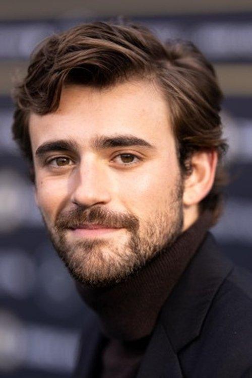 Charlie Rowe fotoğrafı