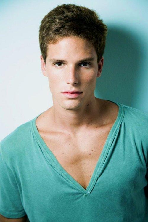 Jonatas Faro fotoğrafı