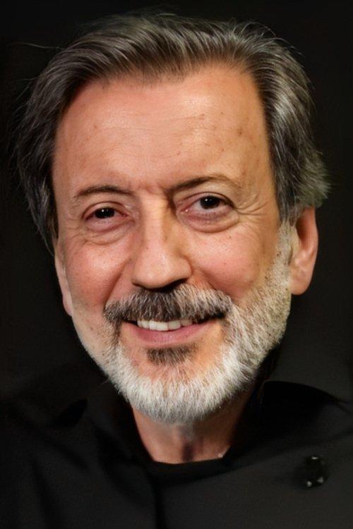 İsmet Üstekin fotoğrafı