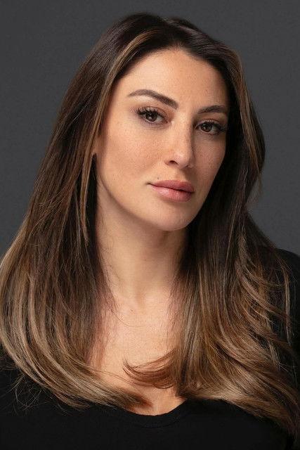 Merve Oflaz fotoğrafı