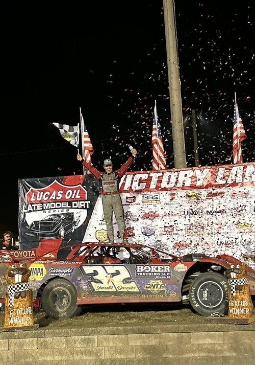 Lucas Oil Late Model Dirt Series dizi afişi