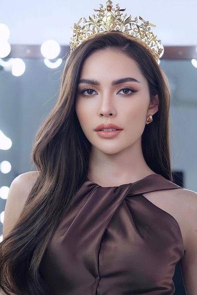 Charlotte Austin fotoğrafı