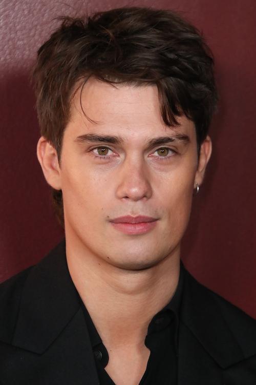 Nicholas Galitzine fotoğrafı