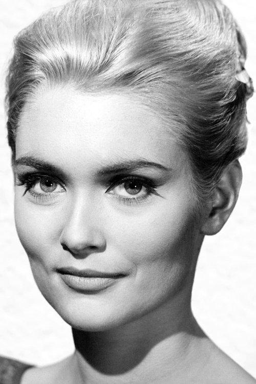 Alexandra Bastedo fotoğrafı