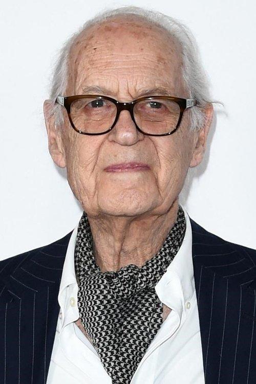 John Standing fotoğrafı