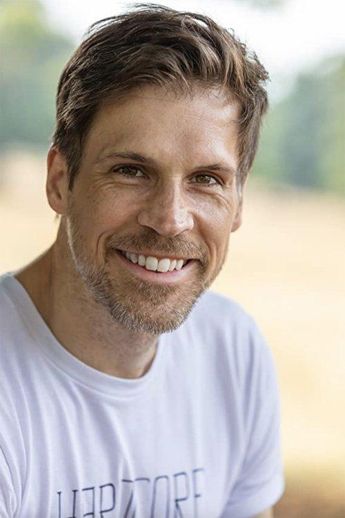 Giles Alderson fotoğrafı