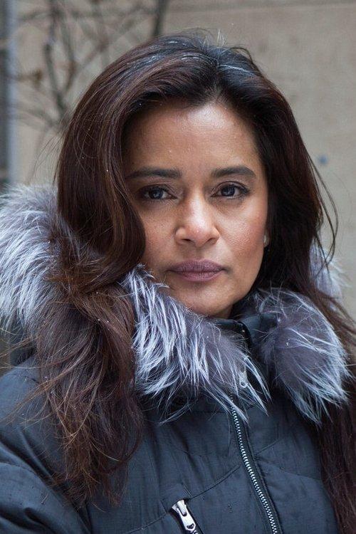 Veena Sud fotoğrafı