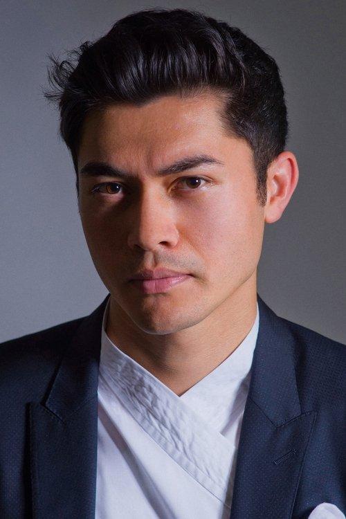 Henry Golding fotoğrafı